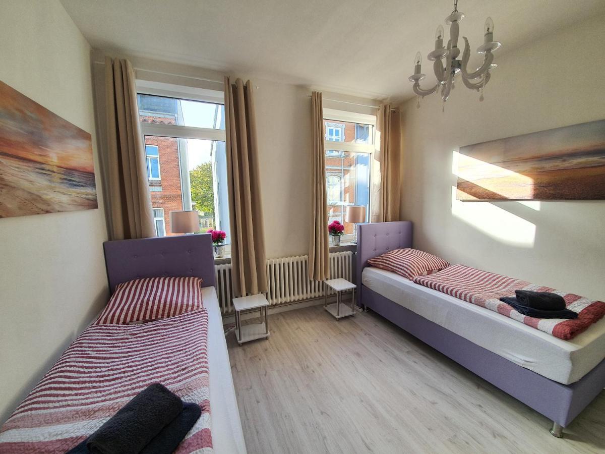 Husum Zentrum Bis 7 Personen. Екстер'єр фото